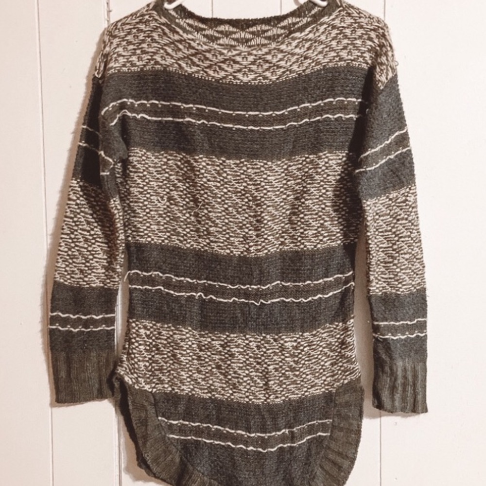 EARTHBOUND EMBROIDERED SWEATER